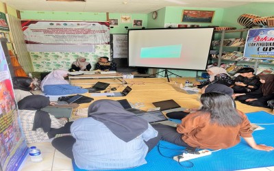 Pendampingan pemanfaatan artificial intelegence (AI) untuk literasi informasi di komunitas kampung menulis yayasan bintang cendikia ananda kota bengkulu